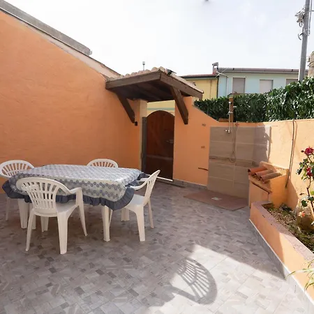 Sa Domo 'e Giosso Apartmán Flussio